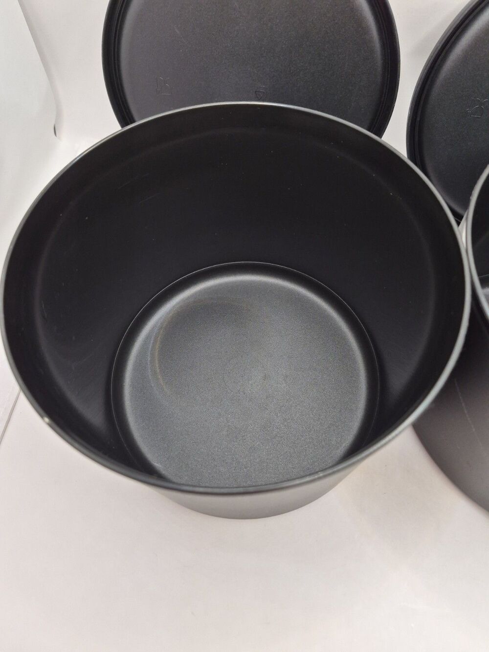 Tupperware Basic Black Round Stacking Canisters 2.1L Lot Of 2 #8559A - Picture 12 of 16